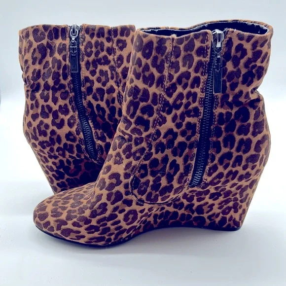 Ladies Faux Suede Leopard Print ankle boots, - Picture 7 of 7